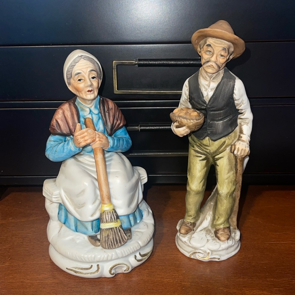 Vintage Grandma & Grandpa Ceramic Statue Set